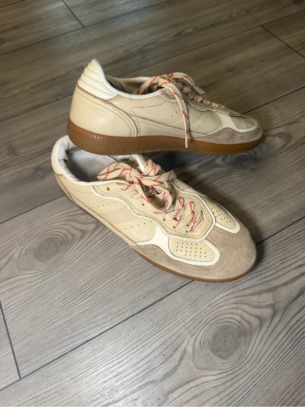 ALOHAS Cream & Gum Suede-Trim Athletic Sneakers Size 37